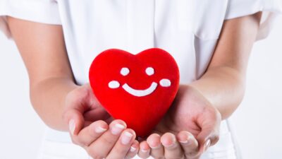 介護職を辞めたいほどイライラする原因と限界サイン|自己嫌悪から抜け出す方法と転職後の選択肢